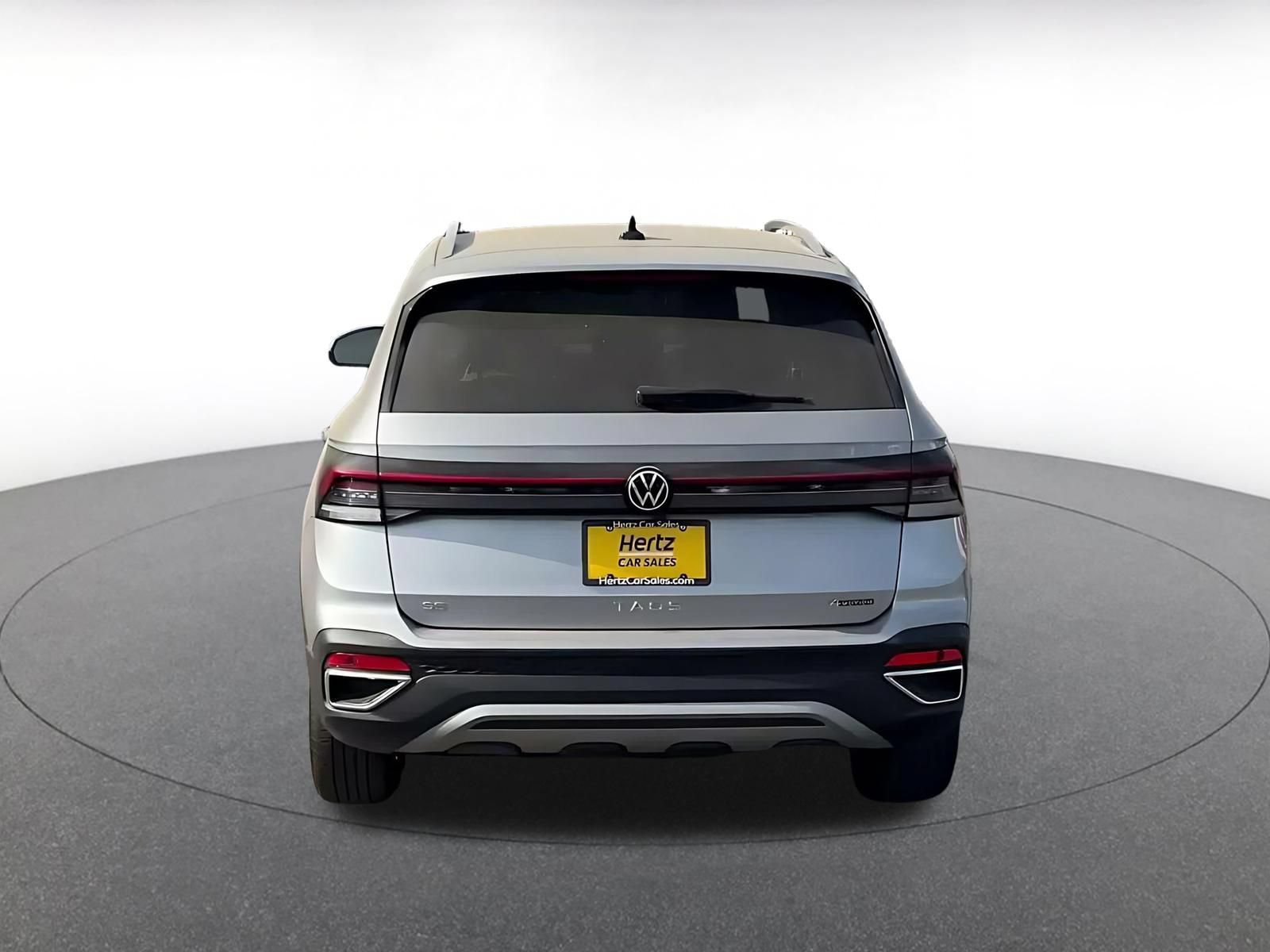 Used 2026 Volkswagen Taos SE AWD/4WD image 12