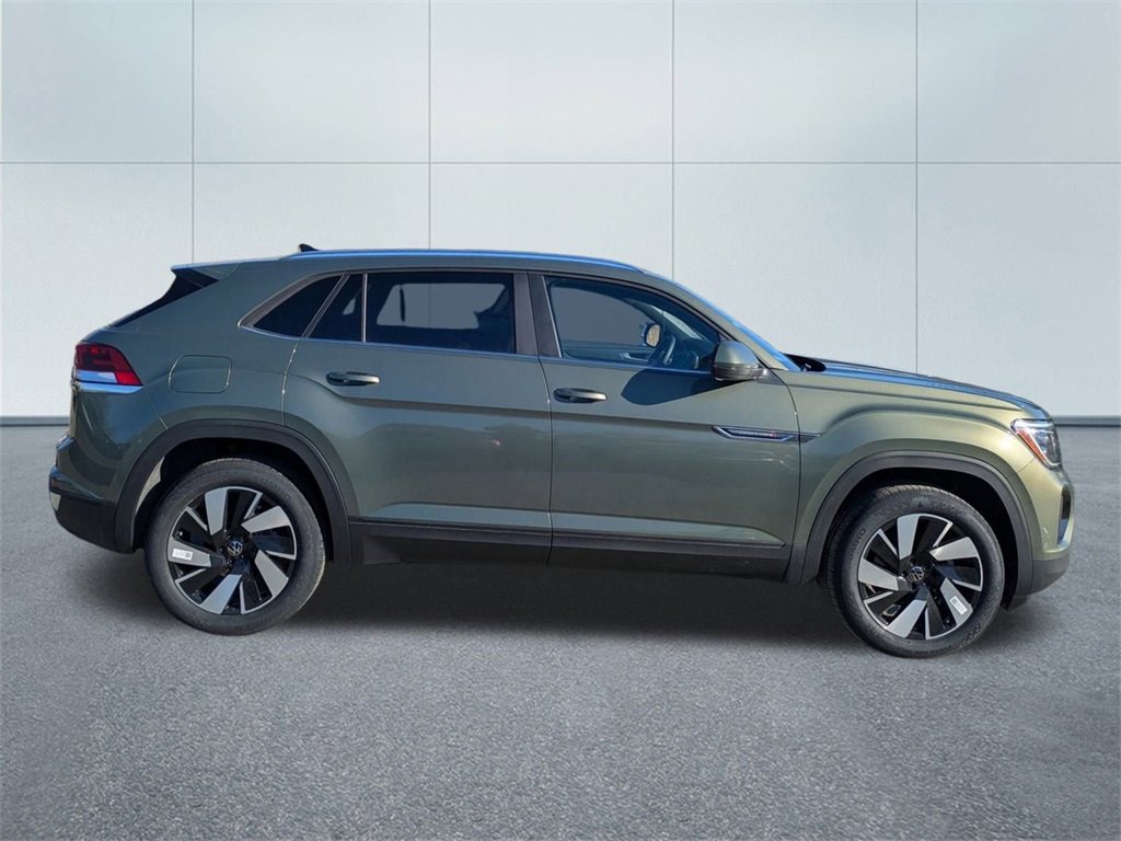 New 2026 Volkswagen Atlas Cross Sport SE image 2