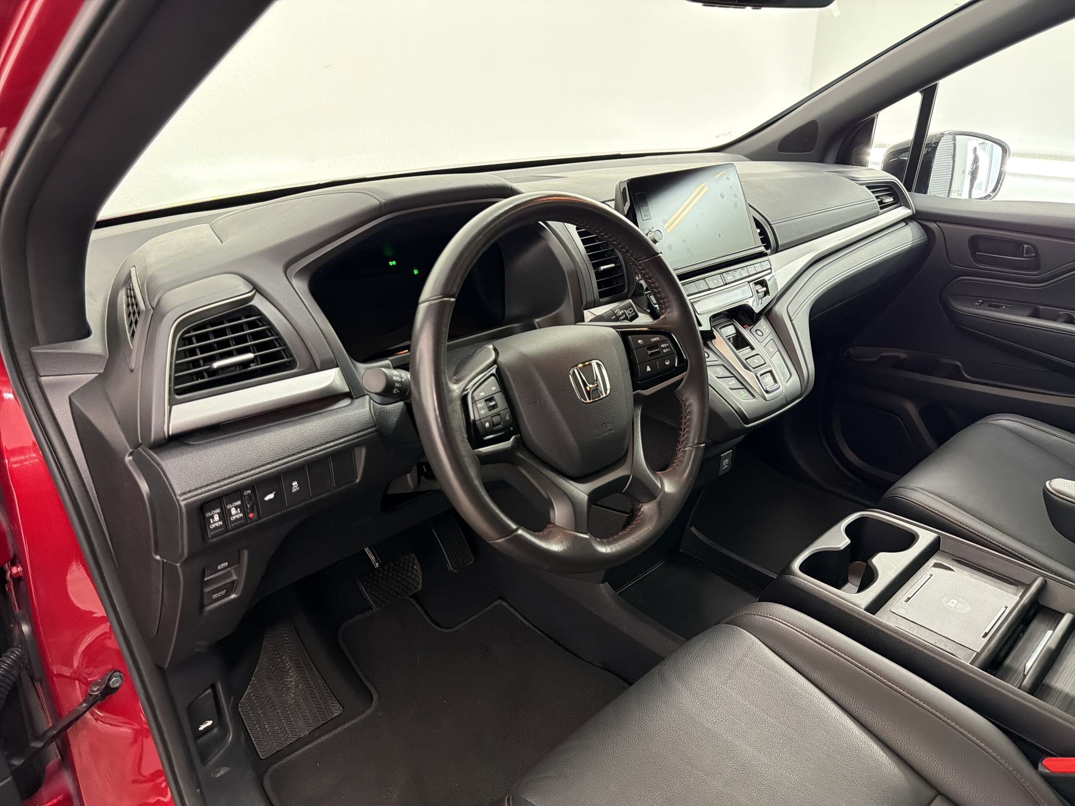 Used 2025 Honda Odyssey Sport-L image 4