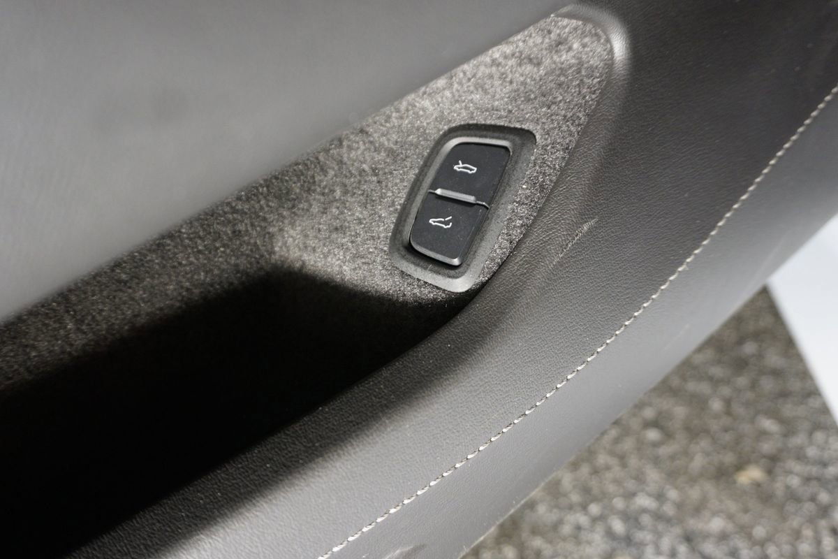 Used 2021 Chevrolet Corvette Stingray Preferred Cpe w/ Z51 Performance Package image 35