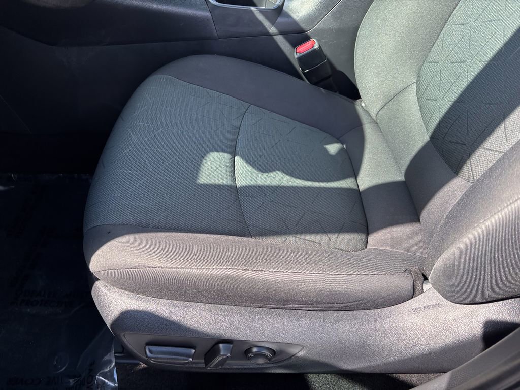 Certified 2024 Toyota RAV4 XLE AWD/4WD image 21