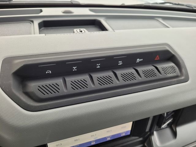 Used 2023 Ford Bronco Badlands image 13