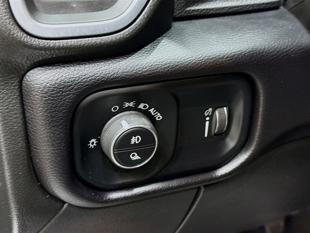 Used 2024 RAM 2500 Big Horn w/ Bed Utility Group image 18