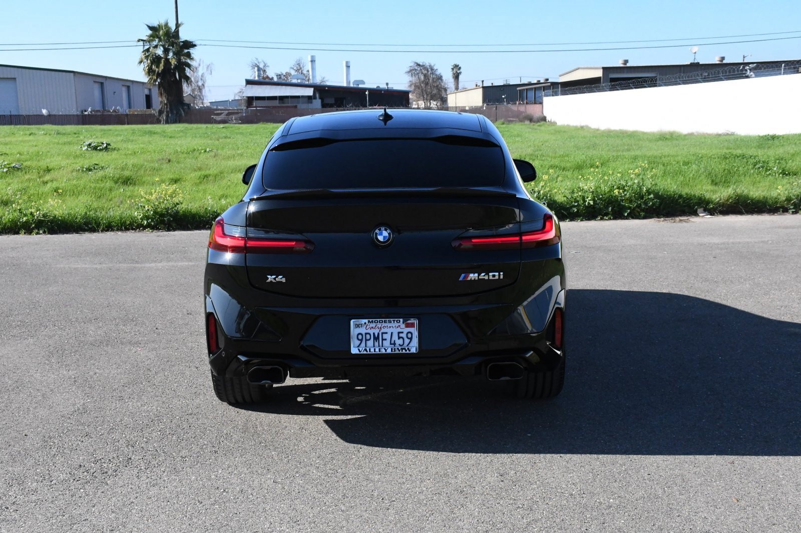 Used 2025 BMW X4 M40i w/ Premium Package image 4