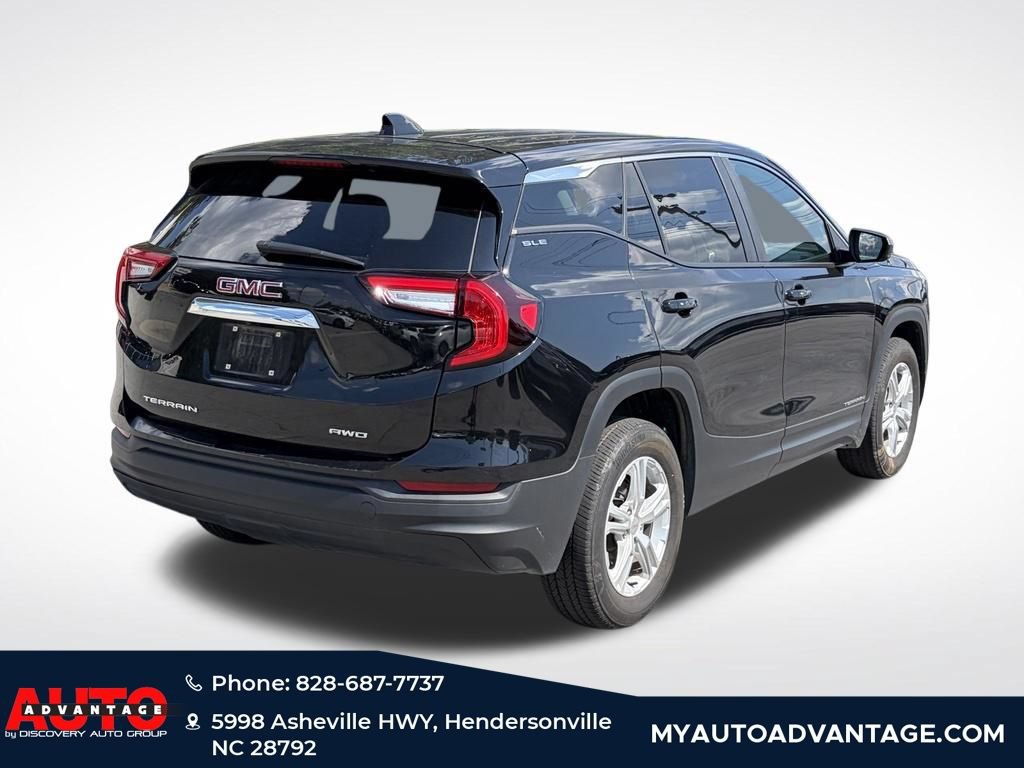 Used 2024 GMC Terrain SLE AWD/4WD image 3