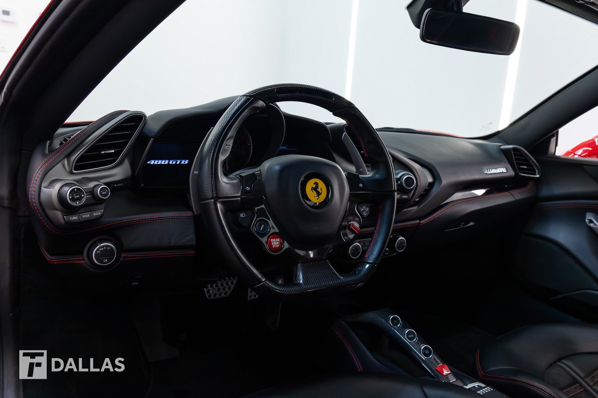 Used 2018 Ferrari 488 GTB RWD image 4