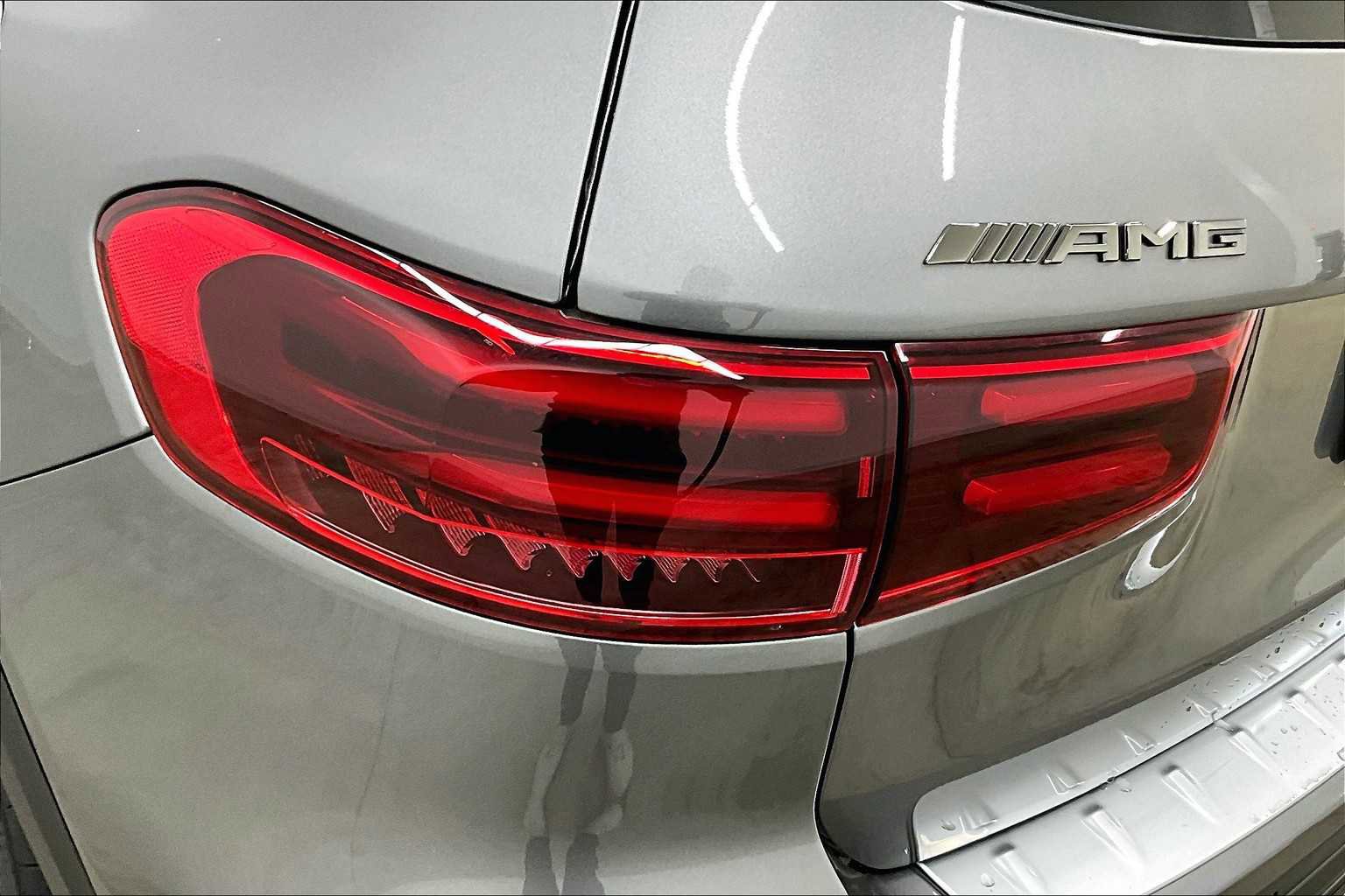 New 2025 Mercedes-Benz GLB 35 AMG 4MATIC image 14