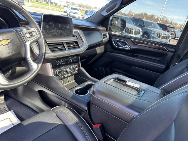 Used 2023 Chevrolet Tahoe Premier w/ Premium Package 2 AWD/4WD image 17
