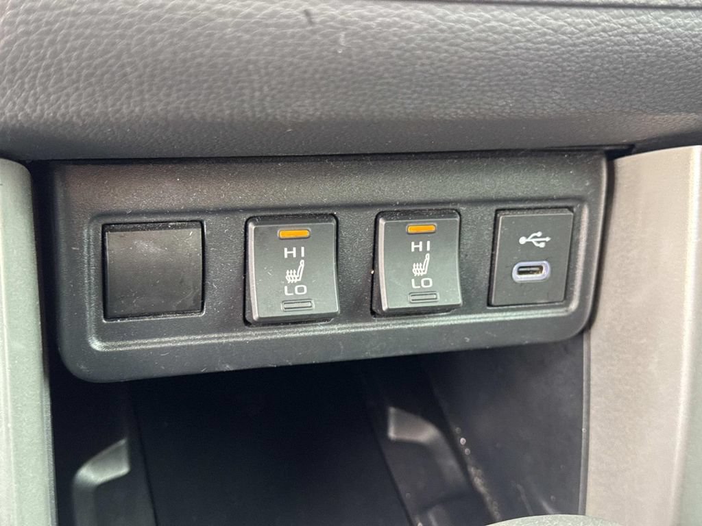 Used 2024 Toyota Corolla Cross XLE w/ Convenience Package FWD image 13