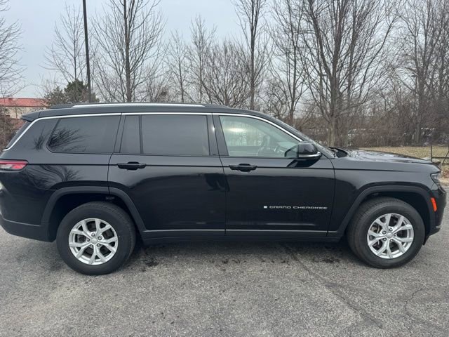 Used 2023 Jeep Grand Cherokee L Limited w/ Luxury Tech Group II image 4