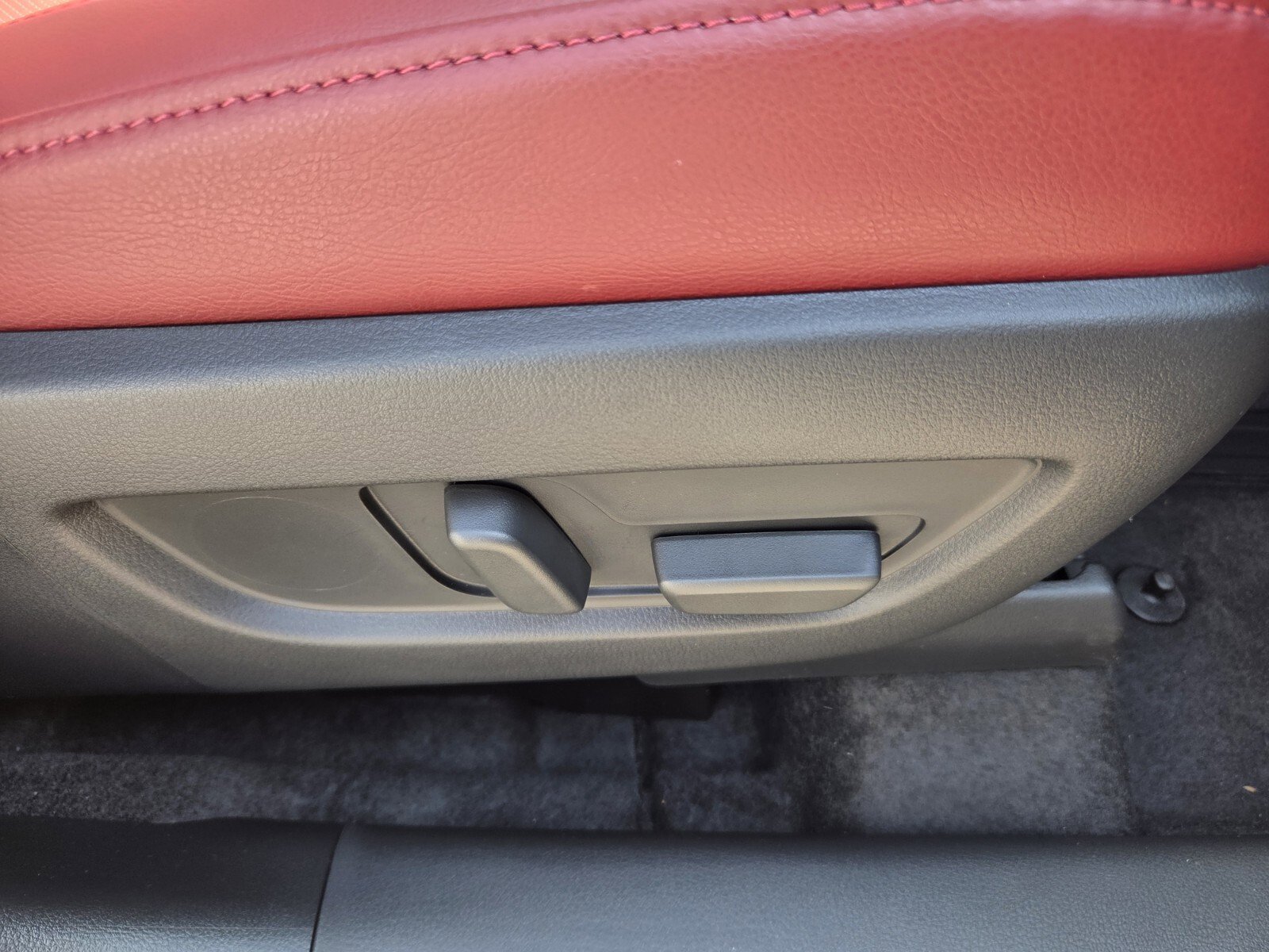 New 2026 MAZDA CX-70 3.3 Turbo w/ Premium Plus Pkg AWD/4WD image 17