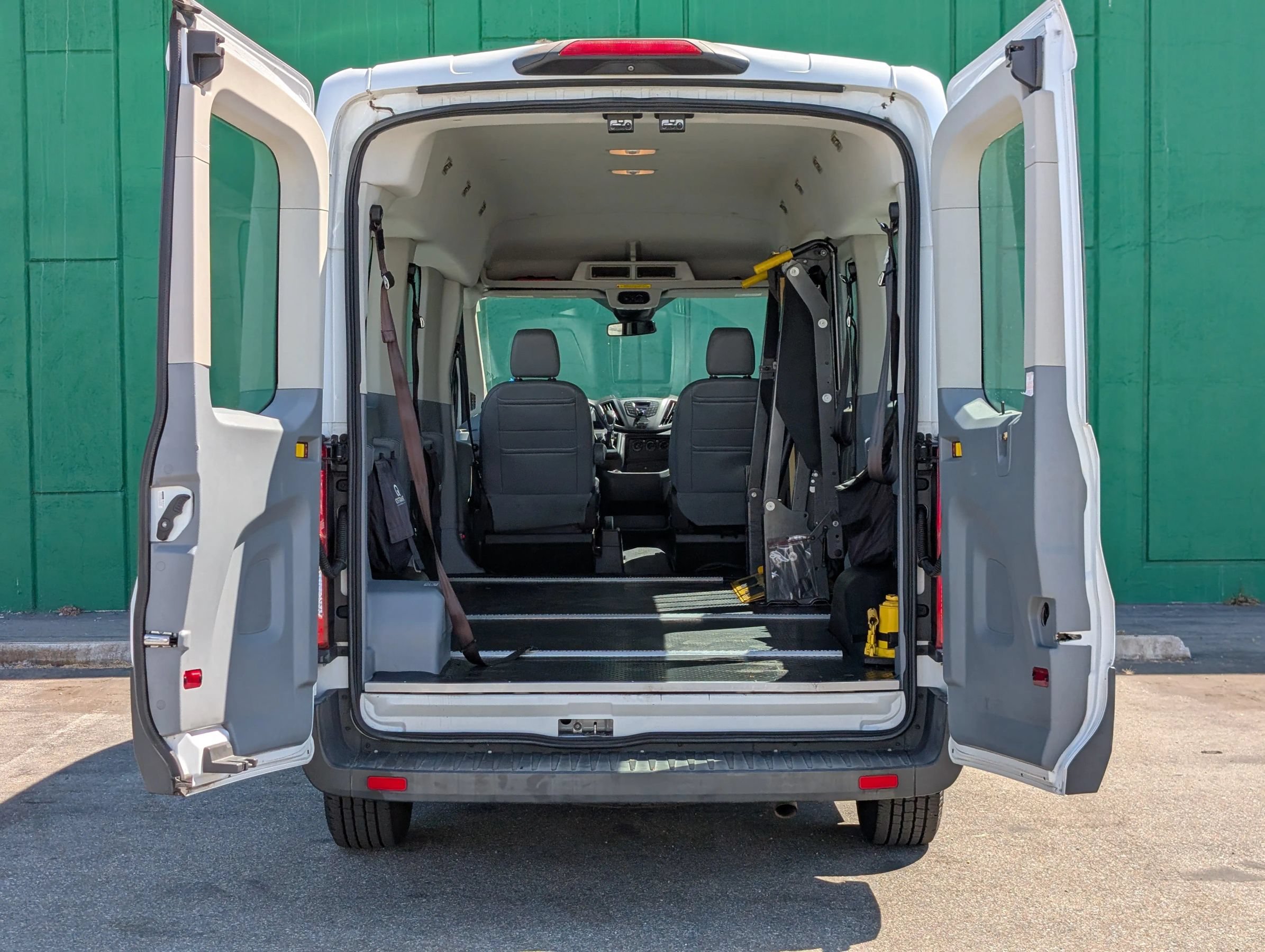 Used 2018 Ford Transit 350 XL RWD image 18