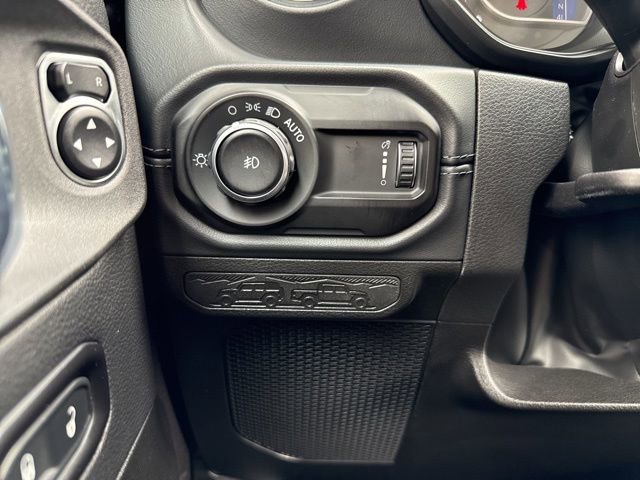 New 2026 Jeep Wrangler Unlimited Sahara AWD/4WD image 15