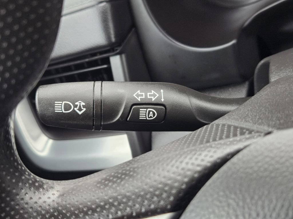 Used 2022 GMC Terrain SLE w/ Driver Convenience Package FWD image 26