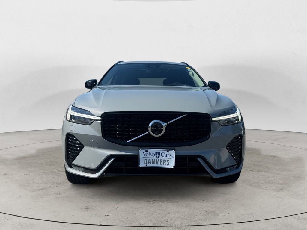 Certified 2024 Volvo XC60 B5 Plus w/ Protection Package Premier AWD/4WD image 28