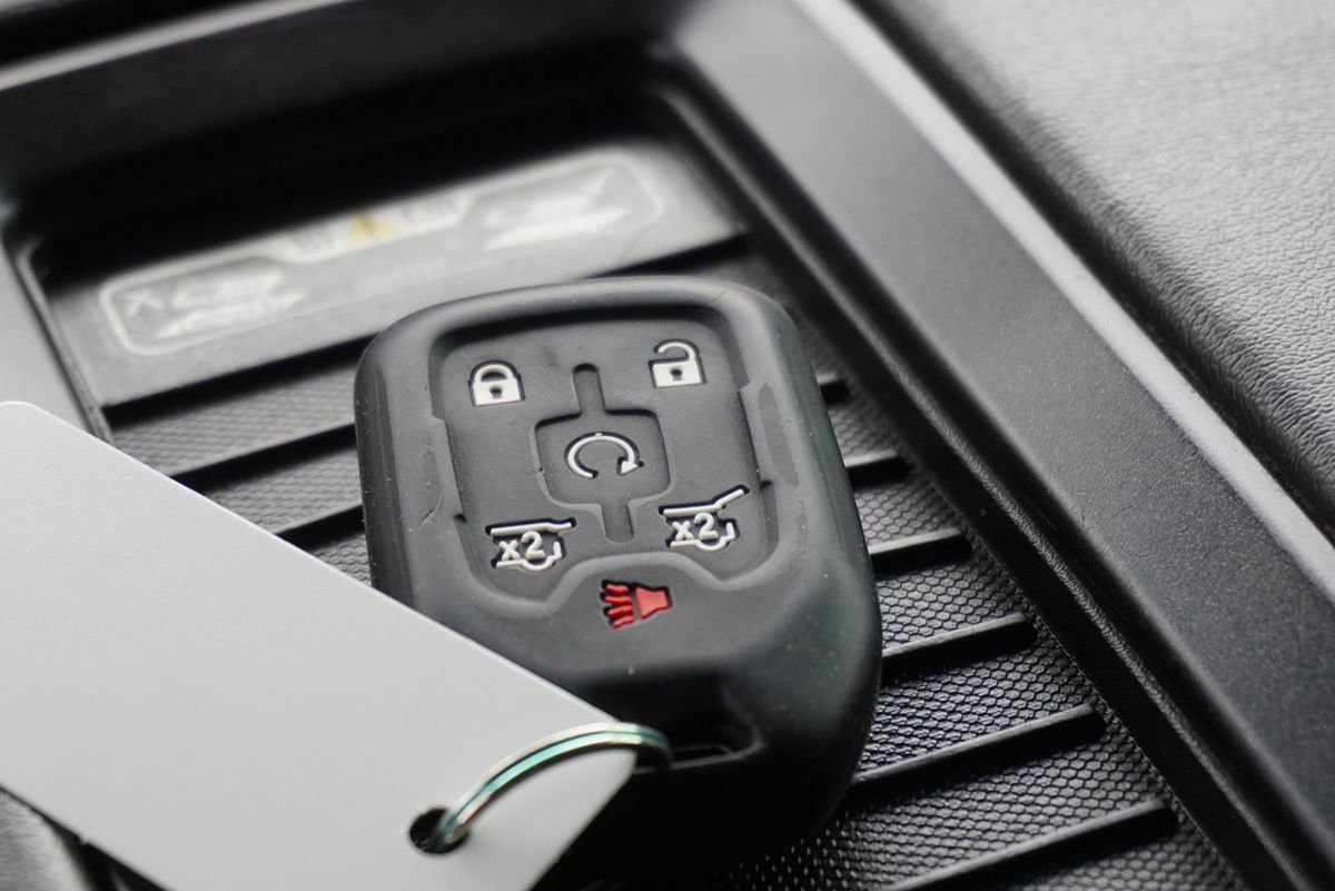 Used 2016 Chevrolet Suburban LTZ image 29