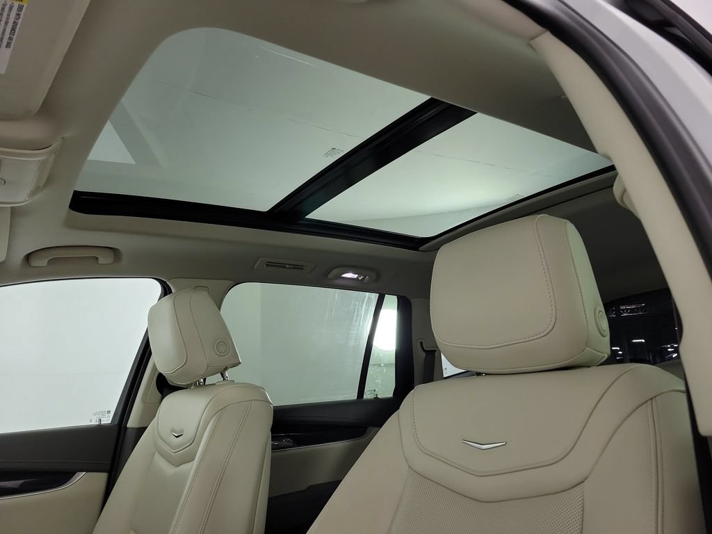 Used 2024 Cadillac XT6 Premium Luxury w/ LPO, Floor Liner Package AWD/4WD image 20