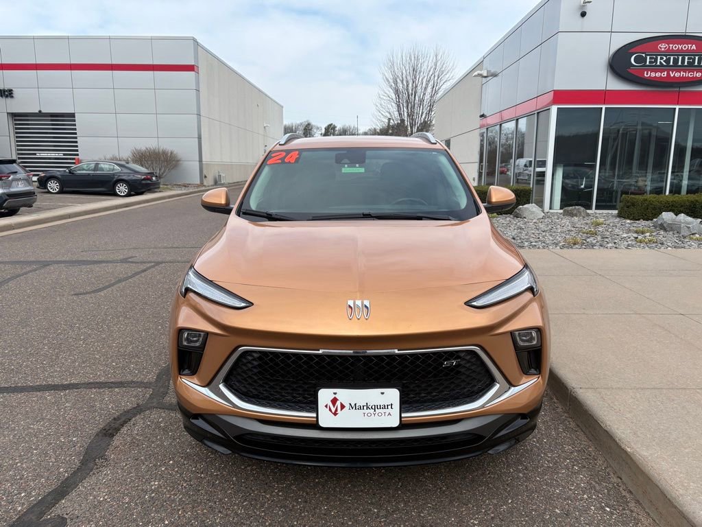 Used 2024 Buick Encore GX Sport Touring AWD/4WD image 9