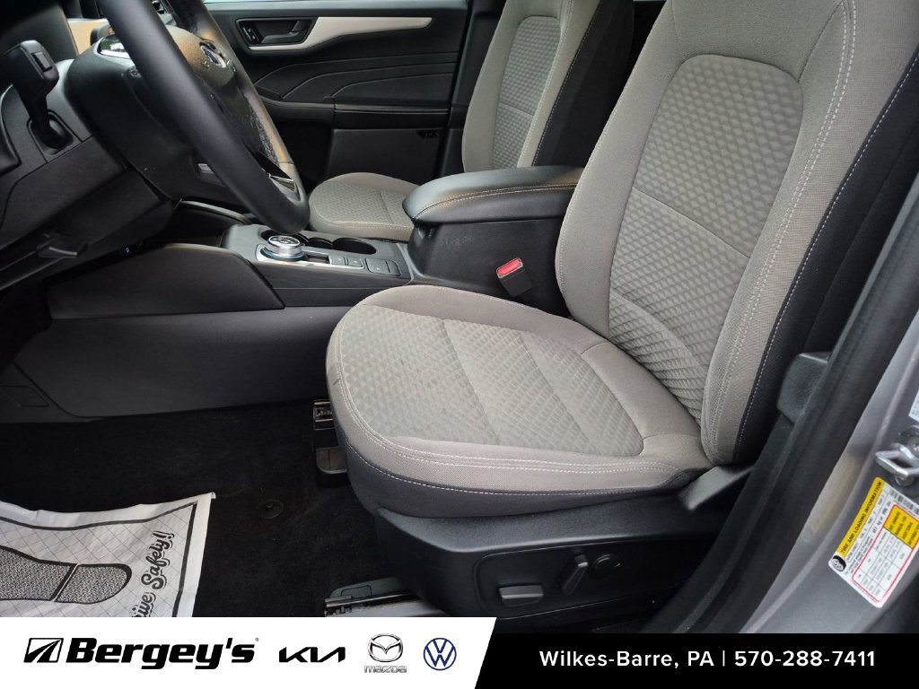 Used 2022 Ford Escape SE w/ Convenience Package FWD image 20