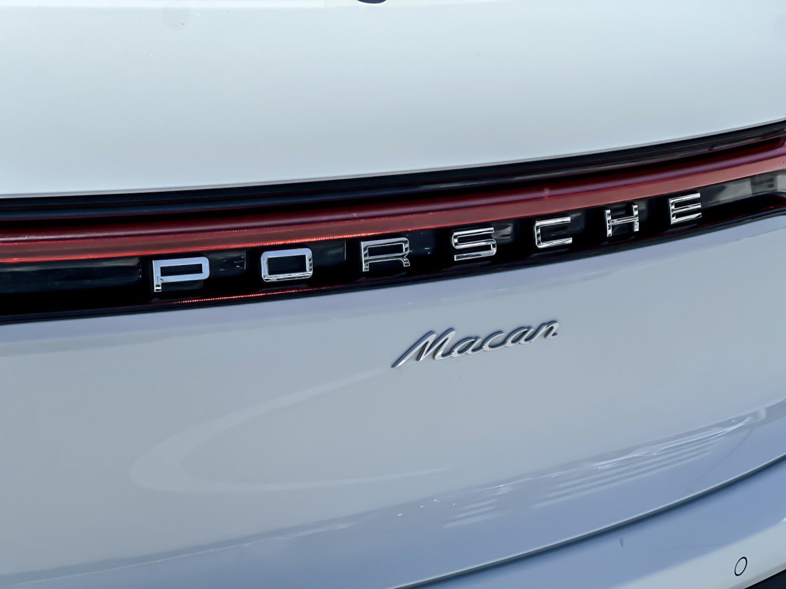 Used 2026 Porsche Macan AWD/4WD image 27