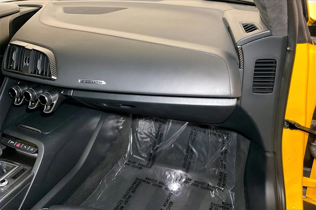 Used 2017 Audi R8 V10 image 13