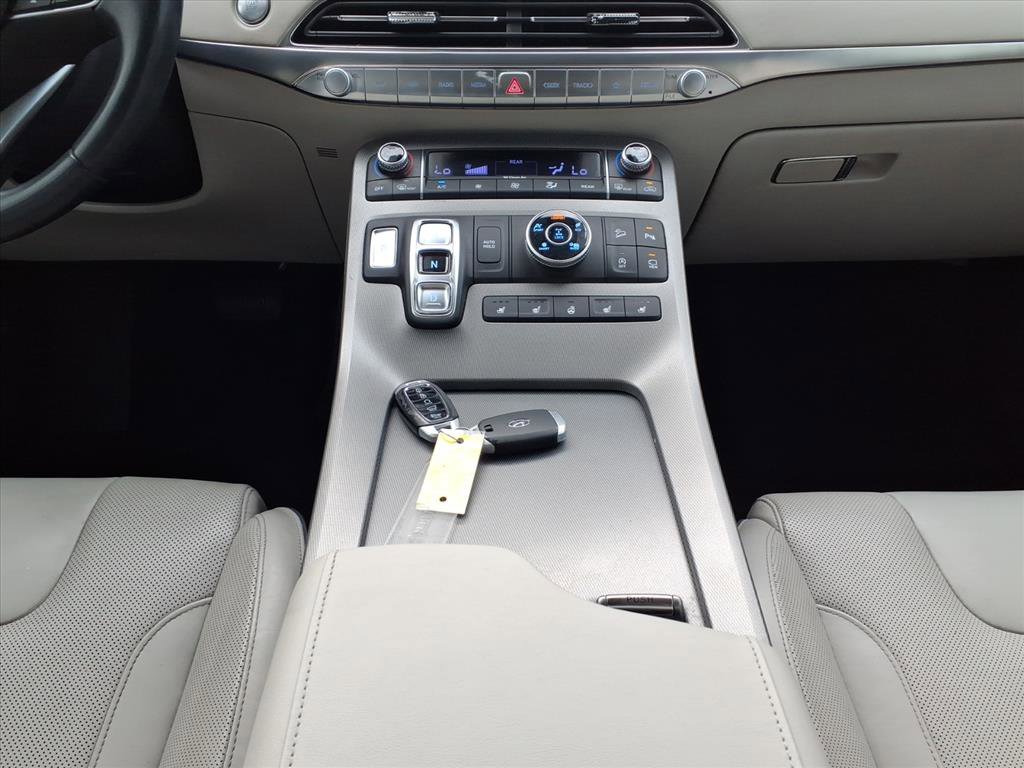 Used 2021 Hyundai Palisade Limited image 18
