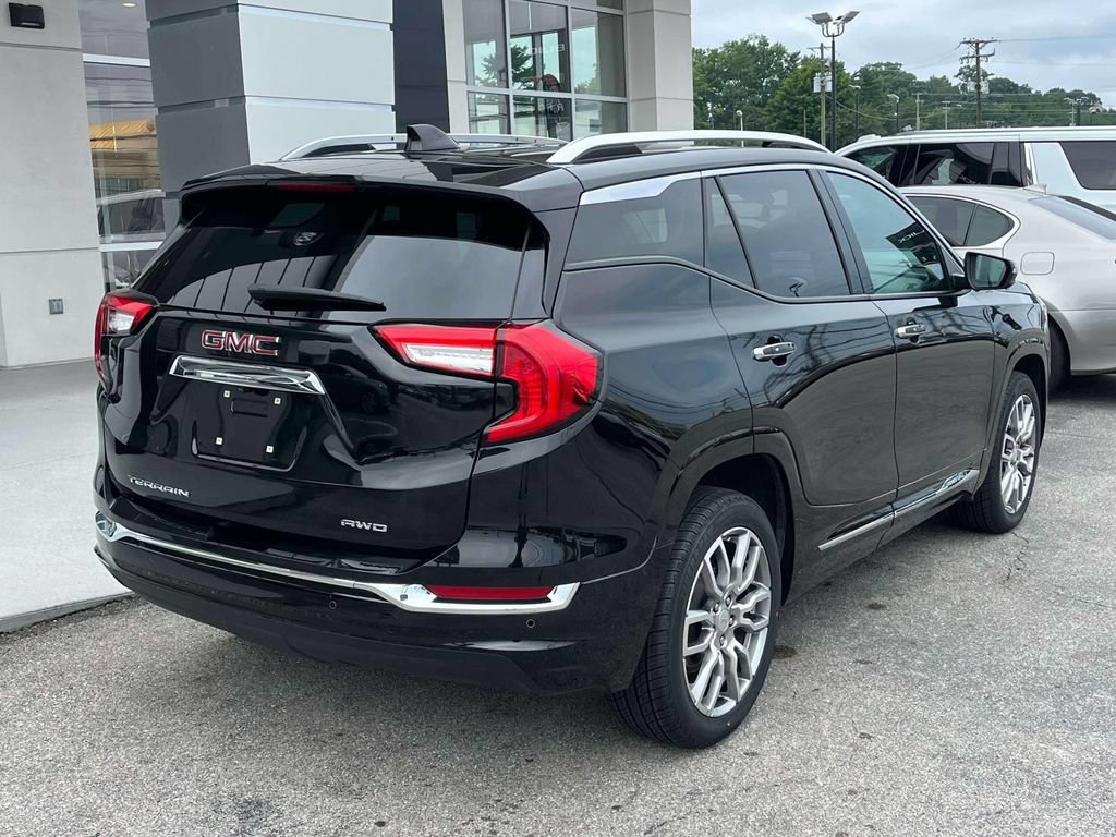 Certified 2023 GMC Terrain Denali w/ LPO, Floor Liner Package AWD/4WD image 3