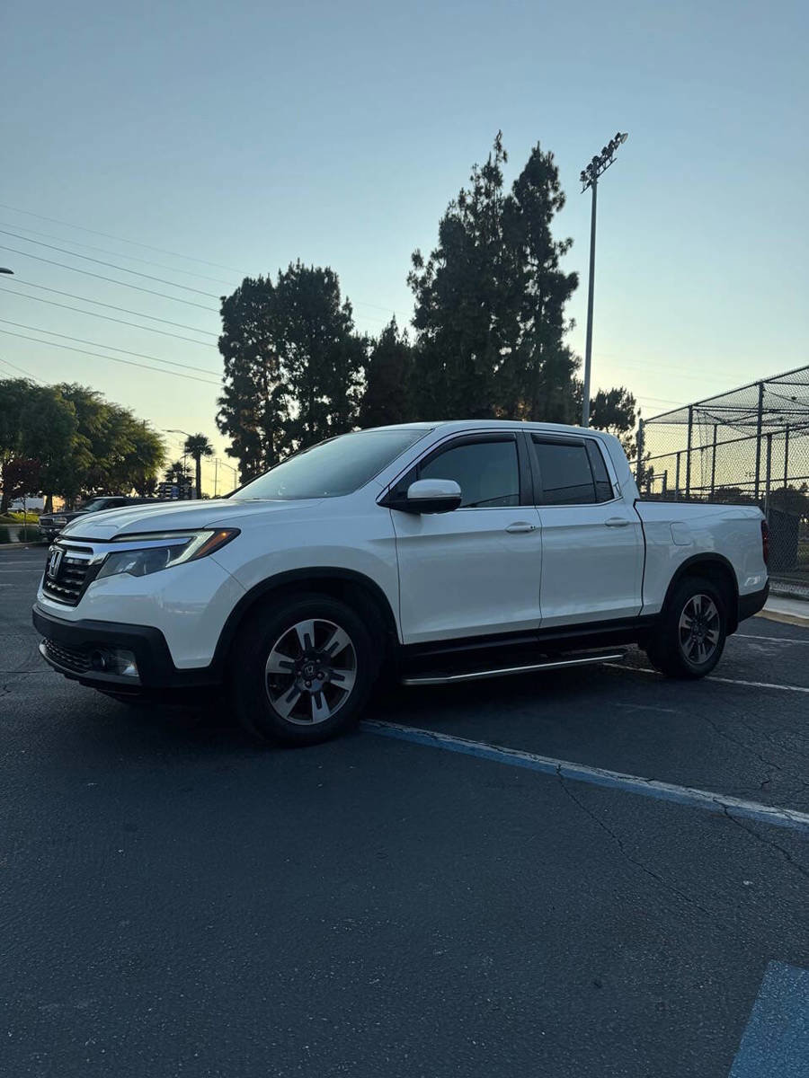 Used 2019 Honda Ridgeline RTL-T image 3