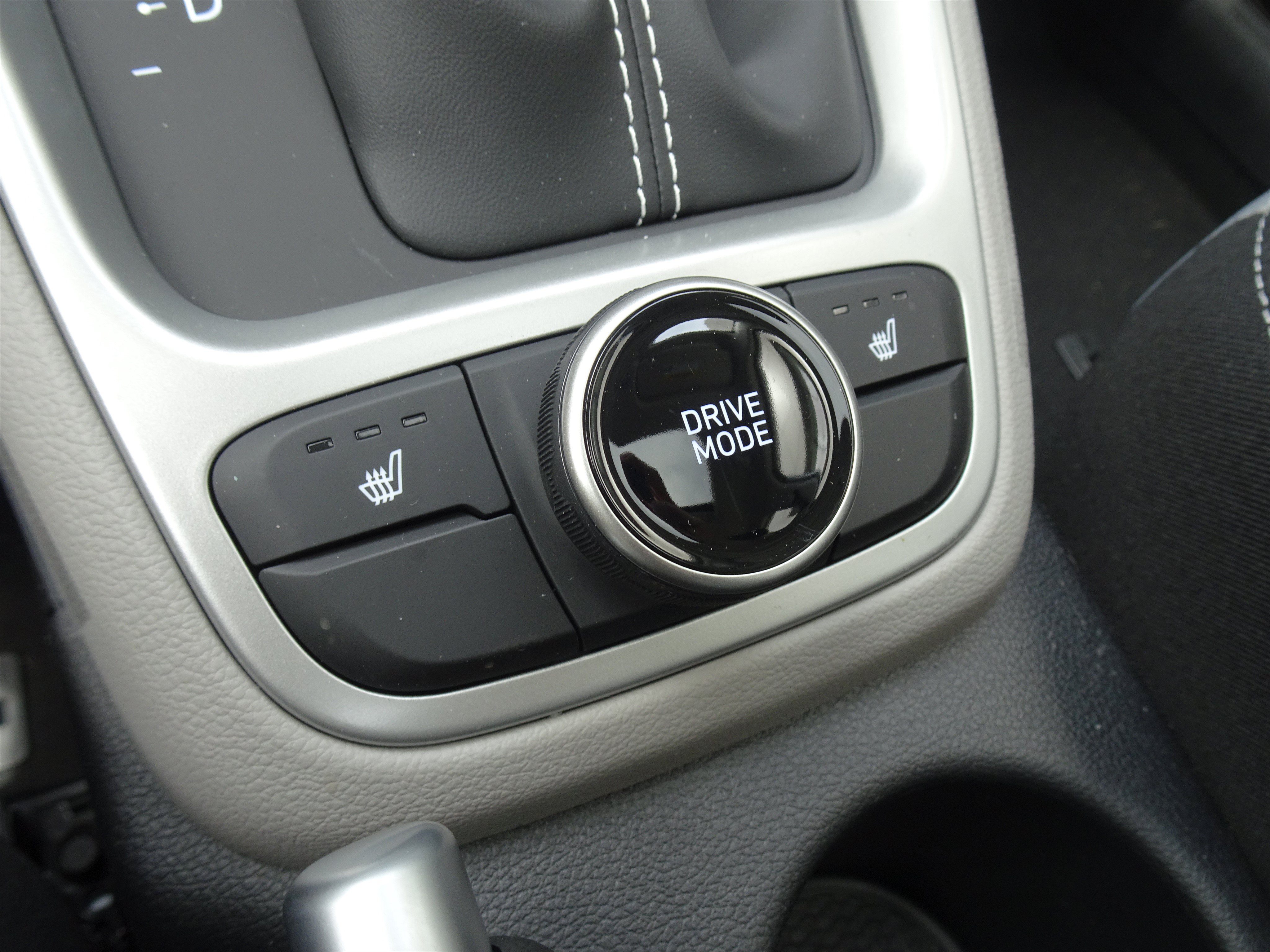 New 2026 Hyundai Venue SEL FWD image 16