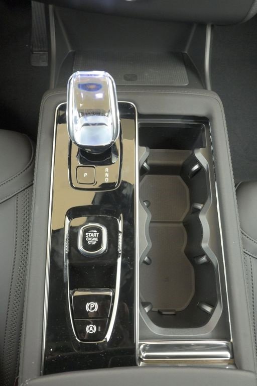 New 2026 Volvo XC90 B6 Plus w/ Protection Package Premier image 36