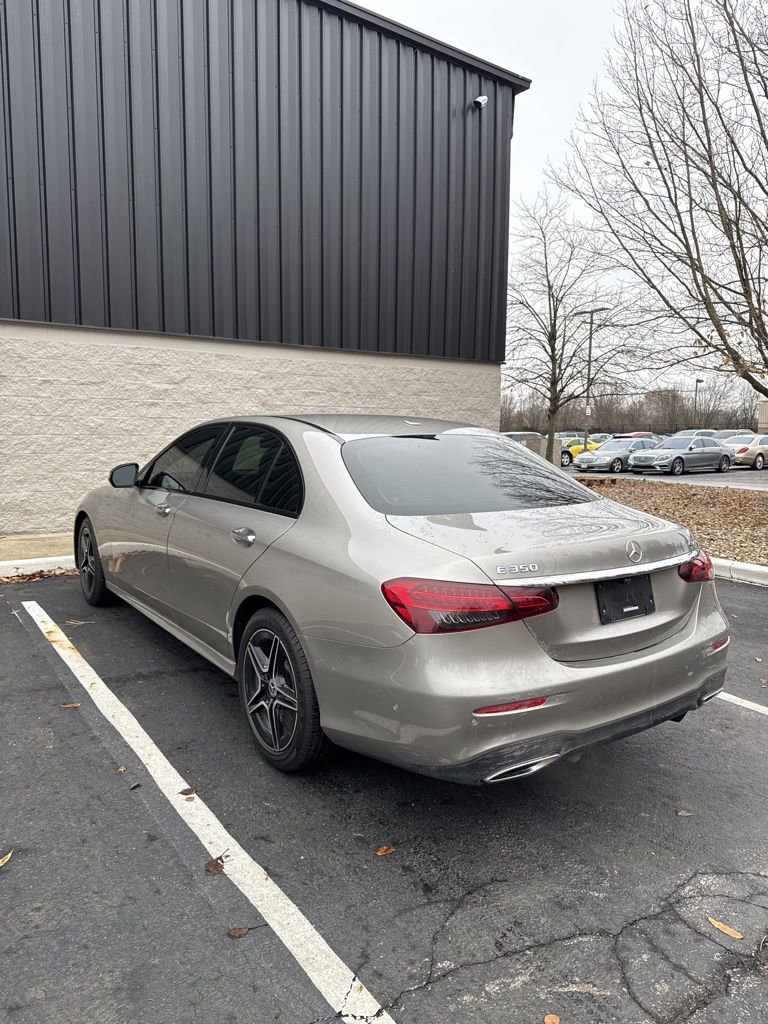 Used 2021 Mercedes-Benz E 350 4MATIC Sedan image 2