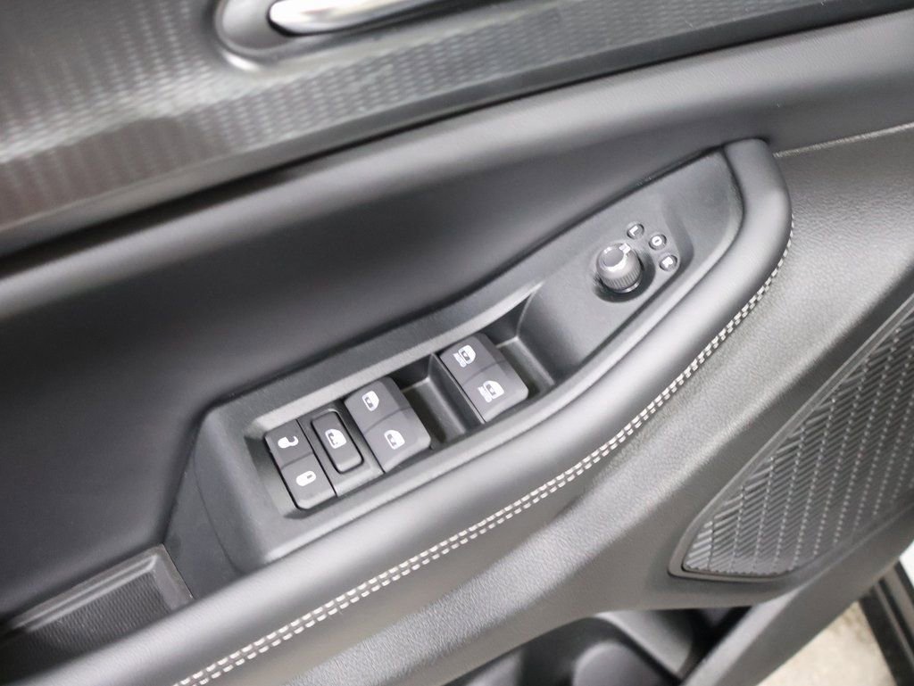 New 2025 Jeep Grand Cherokee Laredo X image 11