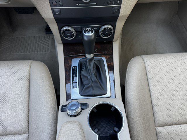 Used 2012 Mercedes-Benz GLK 350 4MATIC image 34