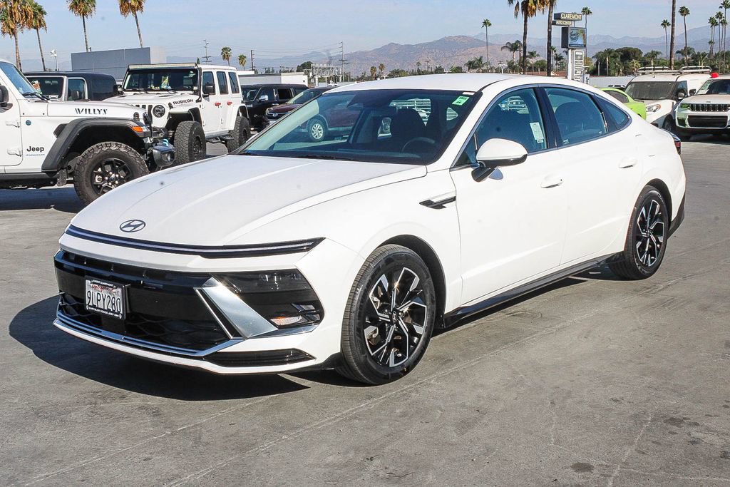 Used 2024 Hyundai Sonata SEL FWD image 4