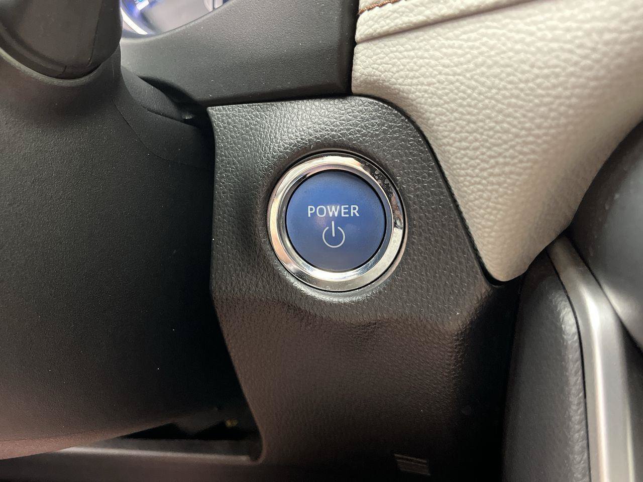 Used 2022 Toyota RAV4 XLE w/ XLE Grade Weather Package AWD/4WD image 19