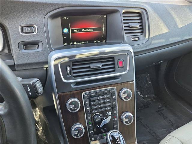 Used 2016 Volvo V60 T5 Platinum FWD image 5
