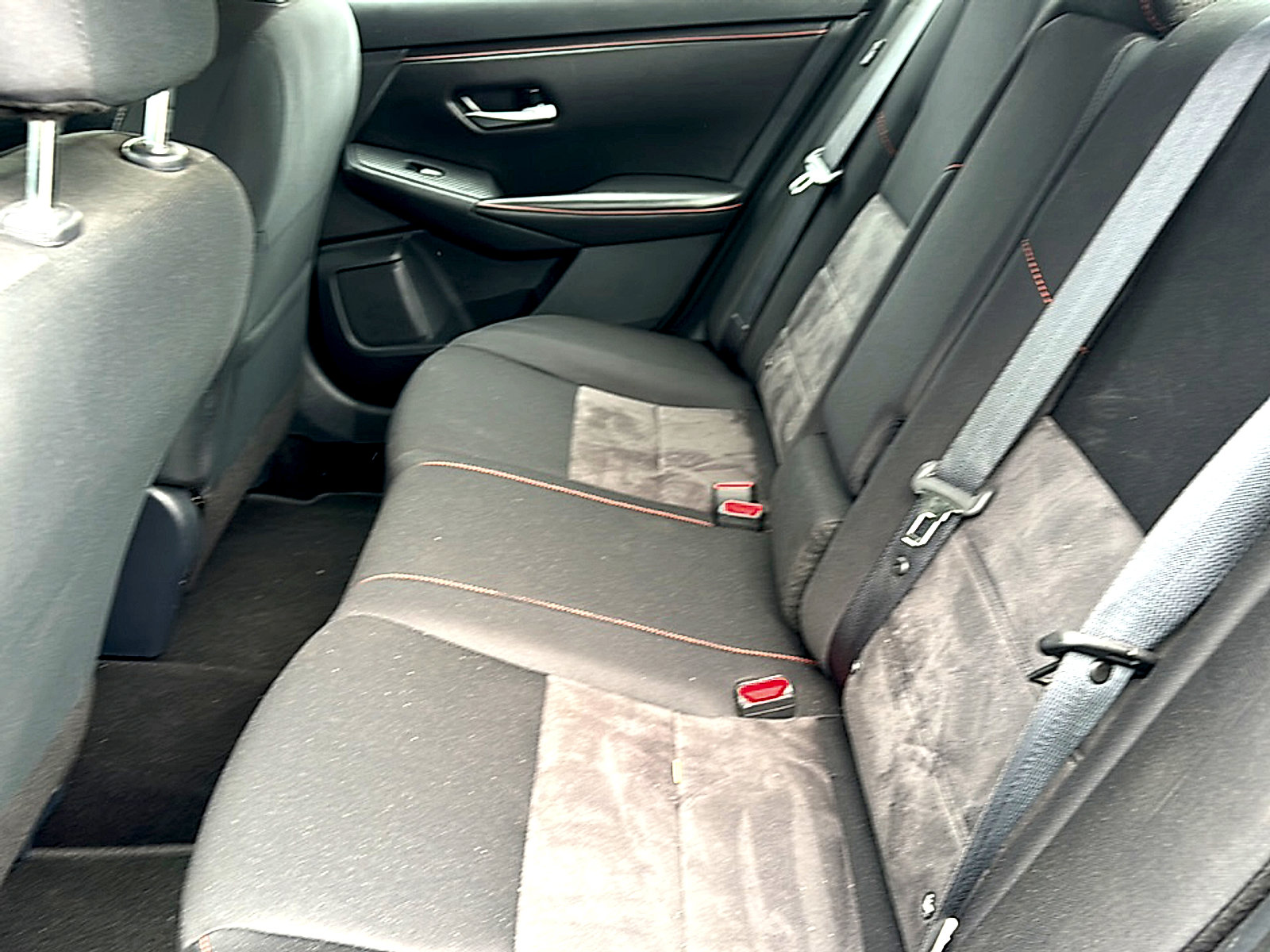 Used 2025 Nissan Sentra SR FWD image 18