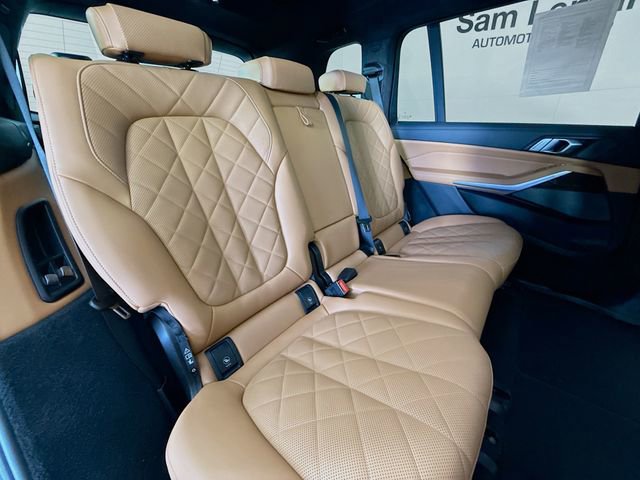 Used 2023 BMW X7 xDrive40i w/ M Sport Package image 30