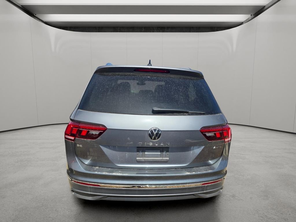 Used 2022 Volkswagen Tiguan SE w/ Panoramic Sunroof Package image 3