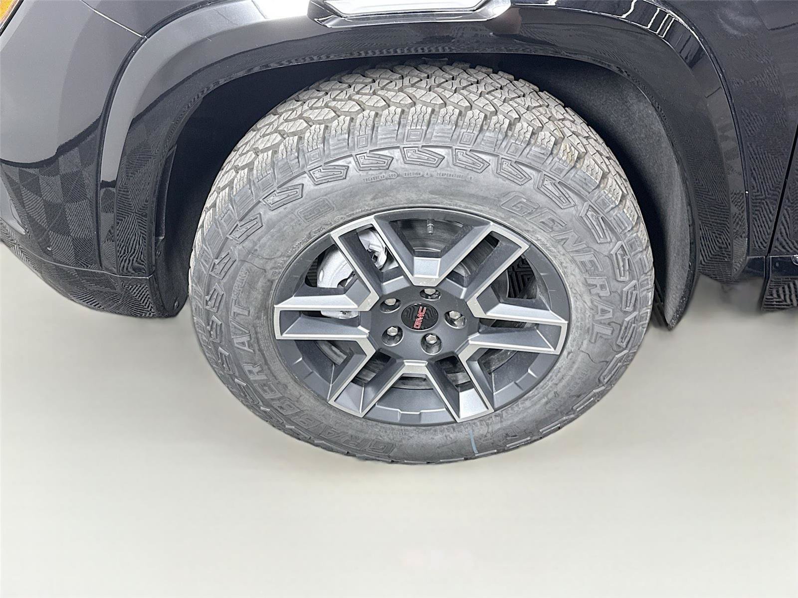 New 2026 GMC Terrain AT4 w/ Convenience Package III AWD/4WD image 25
