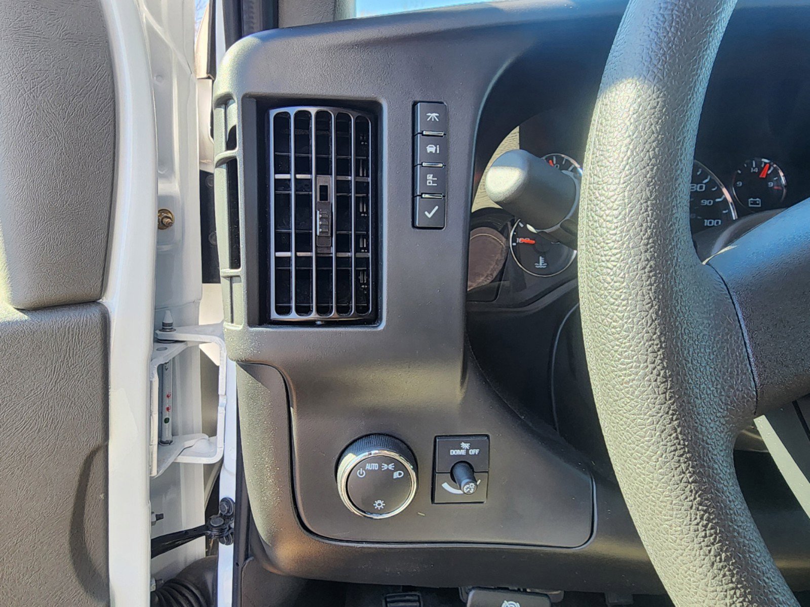 New 2024 Chevrolet Express 3500 w/ Power Convenience Package image 21