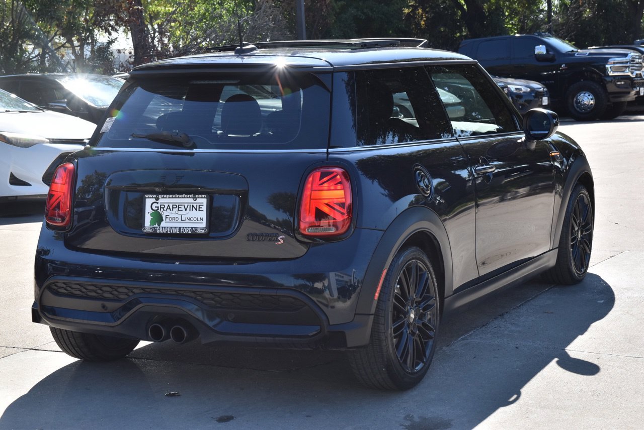Used 2023 MINI Cooper S FWD image 8