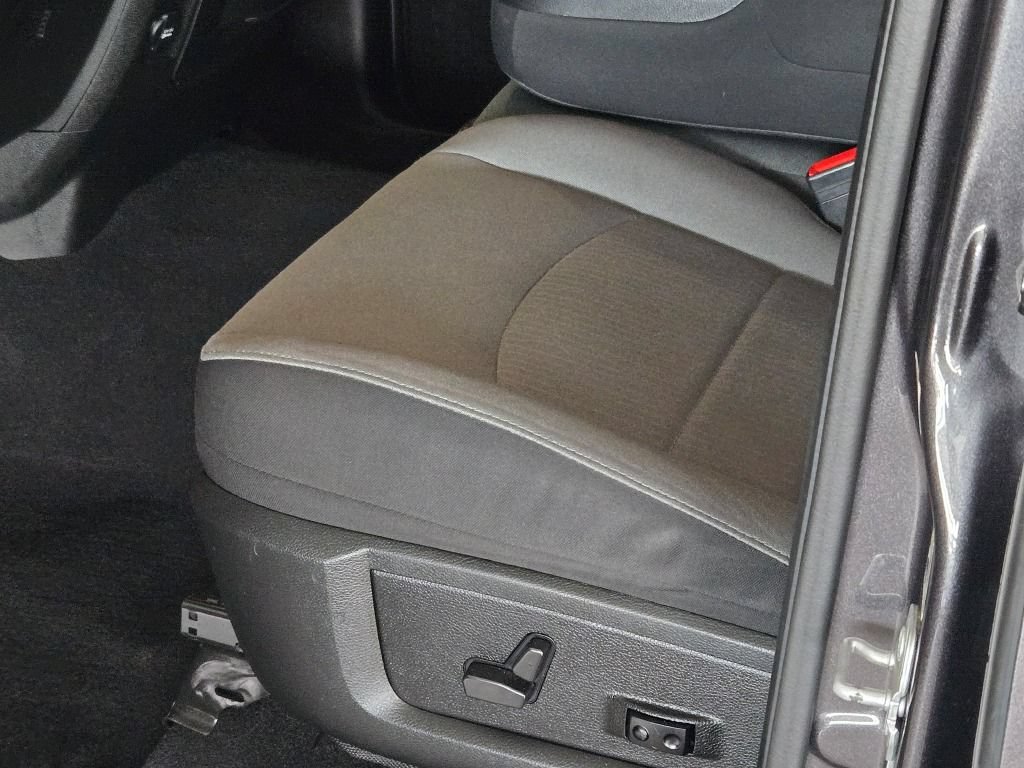 Used 2022 RAM 1500 Warlock AWD/4WD image 20