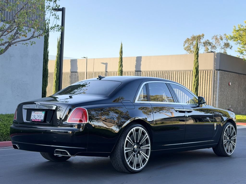 Used 2014 Rolls-Royce Ghost RWD image 14