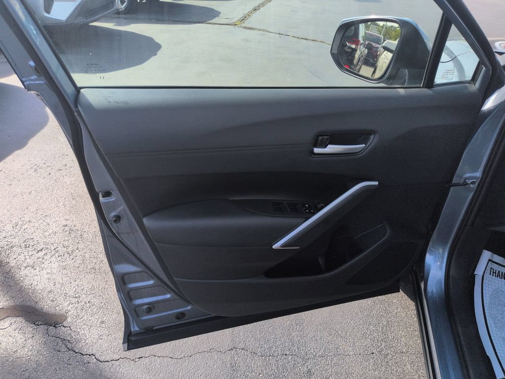 Certified 2024 Toyota Corolla Cross XLE FWD image 10
