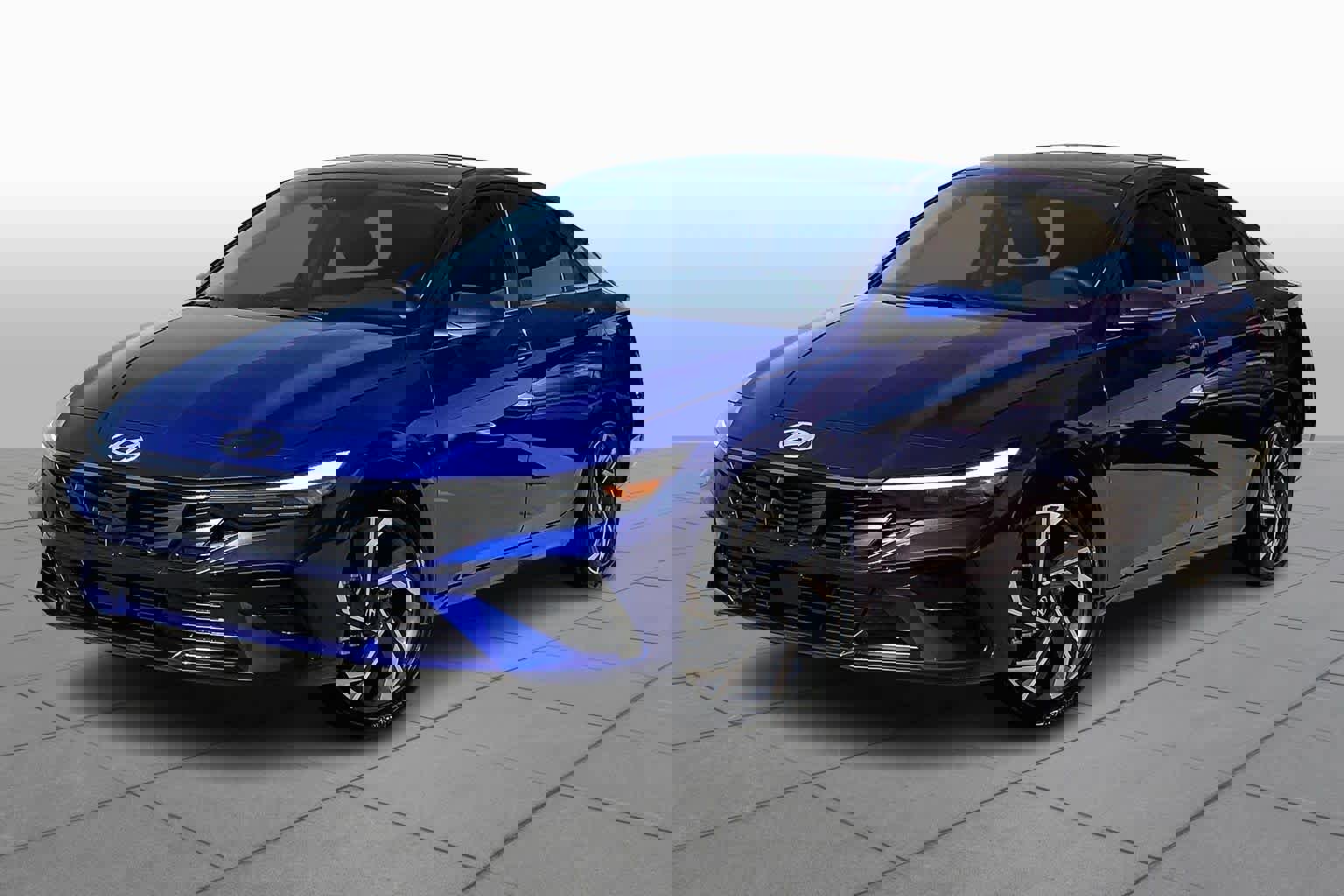 Used 2026 Hyundai Elantra Limited image 1