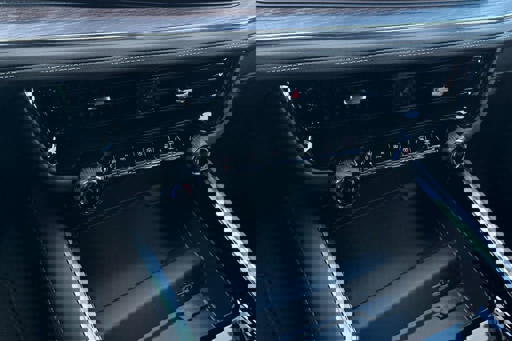 New 2026 Chevrolet Suburban LS image 22