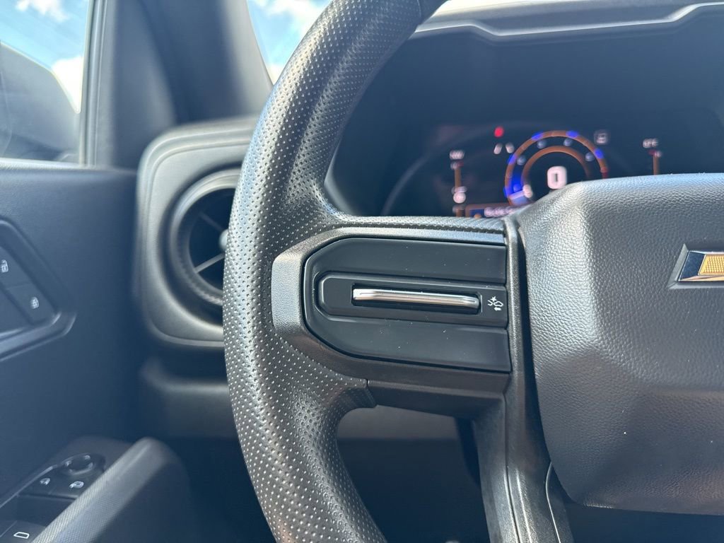 Used 2023 Chevrolet Colorado W/T RWD image 13