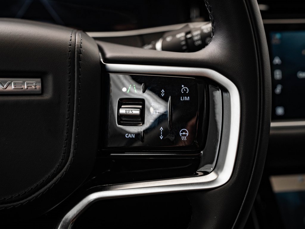 Used 2023 Land Rover Range Rover Evoque SE image 30