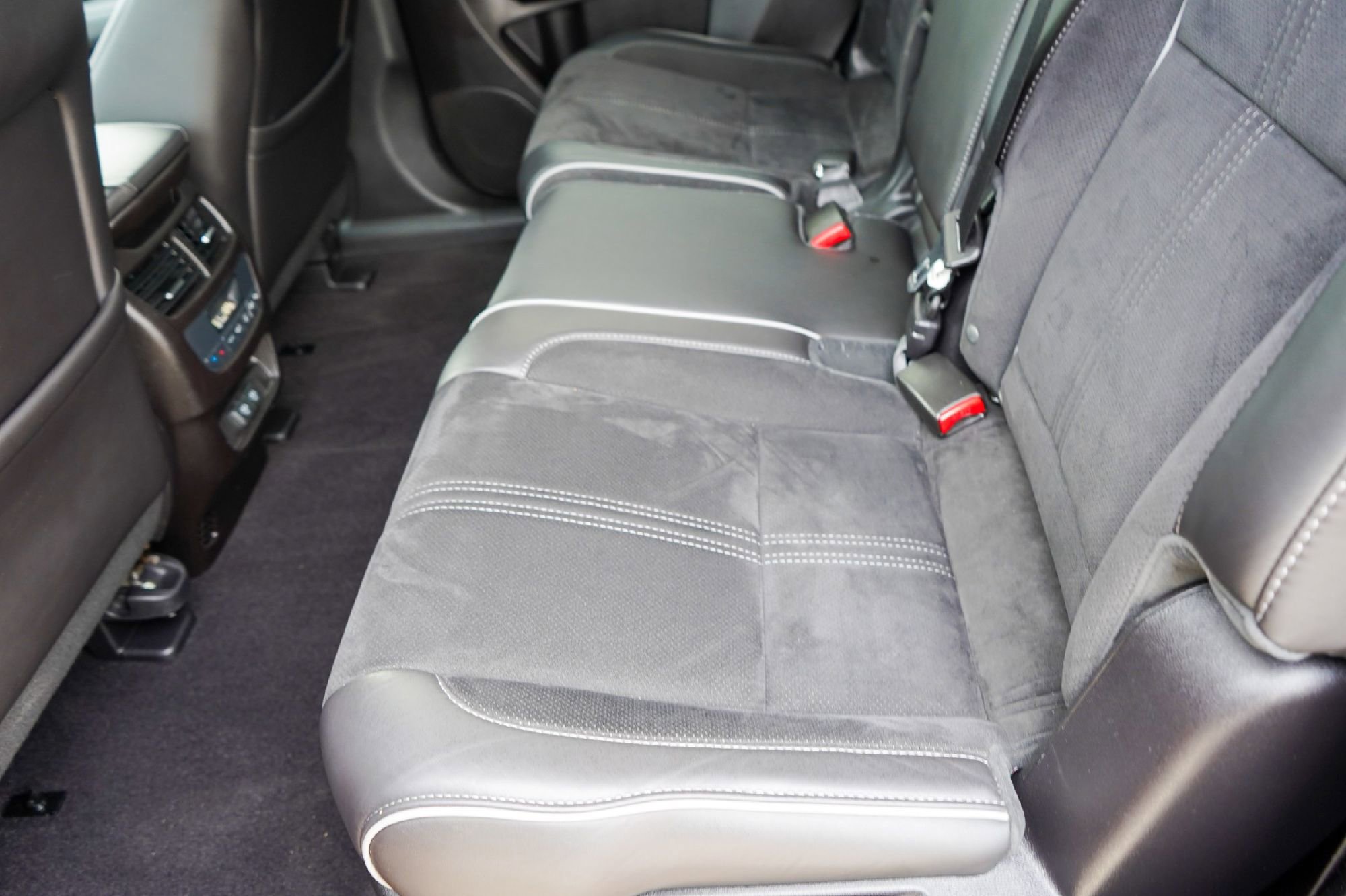 Used 2020 Acura MDX A-Spec image 23